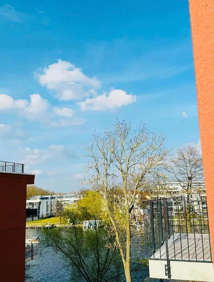 Apartment Am Wasser Nahe Ber Mit Whirlpool & Kamin Берлин